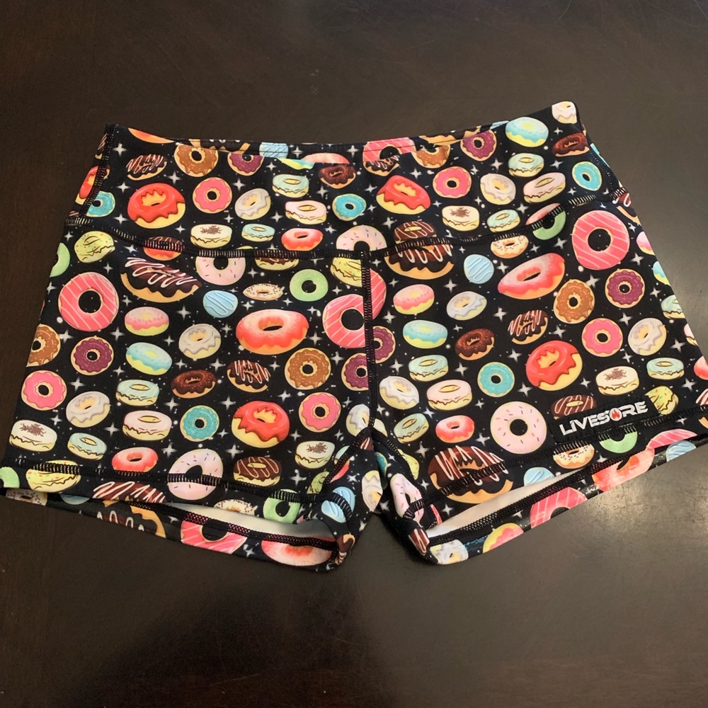 Livesore doughnut shorts - no ride
